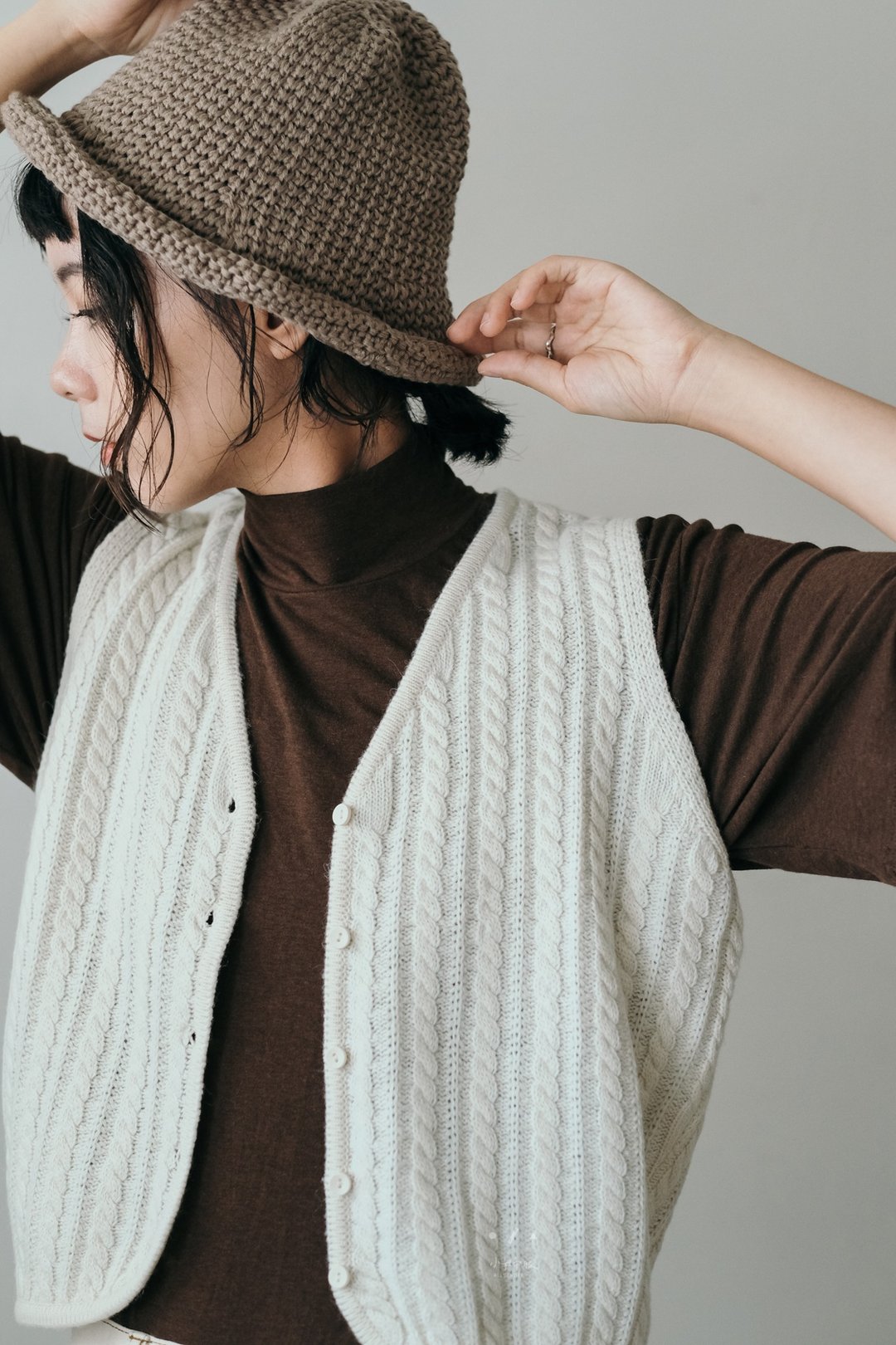 圆弧小版针织背心10%wool 简约日系穿搭 - 3色 - 针织白 - 女装背心 - 棉．麻 白色