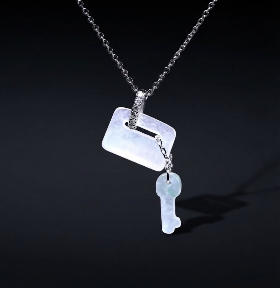 【一生挚爱】冰种翡翠钥匙锁项链 18K 金钻石 | 天然缅甸玉翡翠 A 货 - 吊饰 - 玉石 透明
