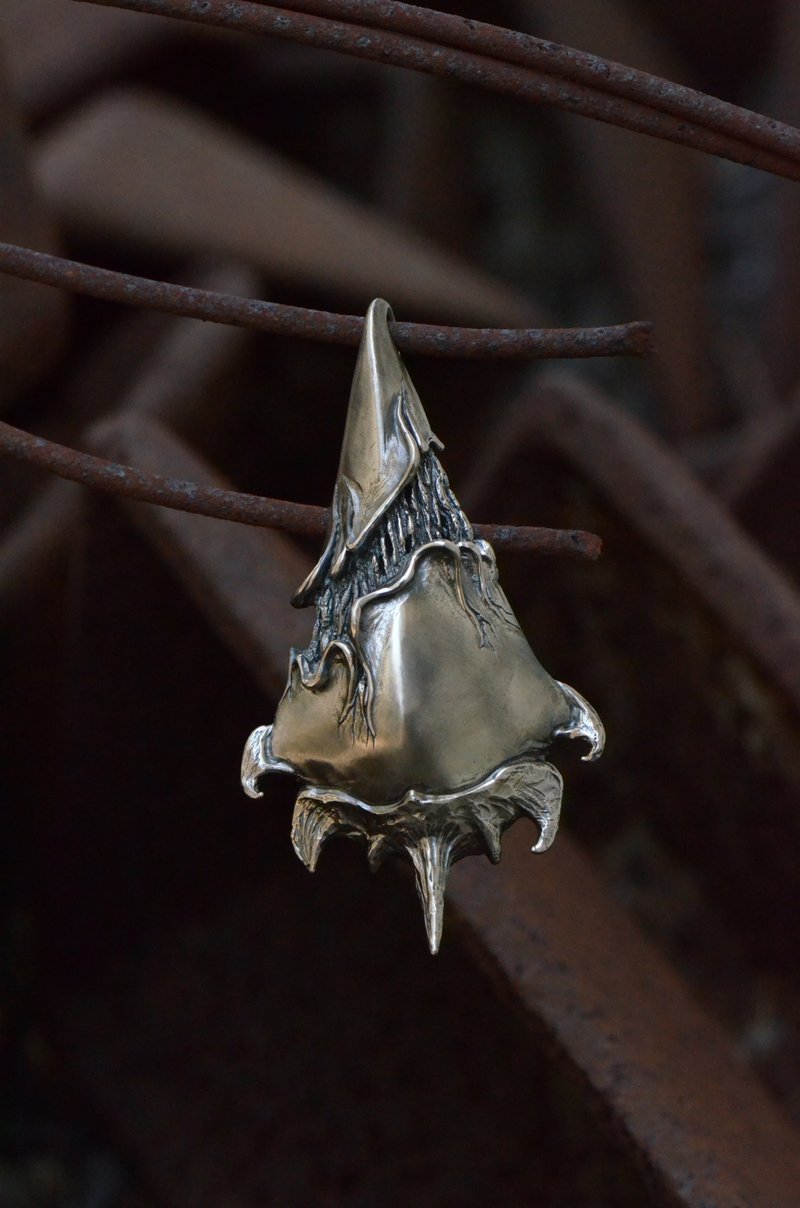 严龙坠 晒伤 Sunburned agave pendant - 项链 - 纯银 银色