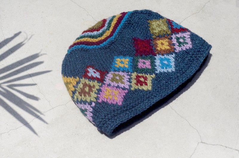 圣诞市集 交换礼物 圣诞节礼物 限量一件 手织纯羊毛帽 / 针织毛帽 / 内刷毛手织毛帽 / 毛线帽 (made in nepal) - 北欧缤纷几何 彩虹森林风 - 帽子 - 羊毛 多色
