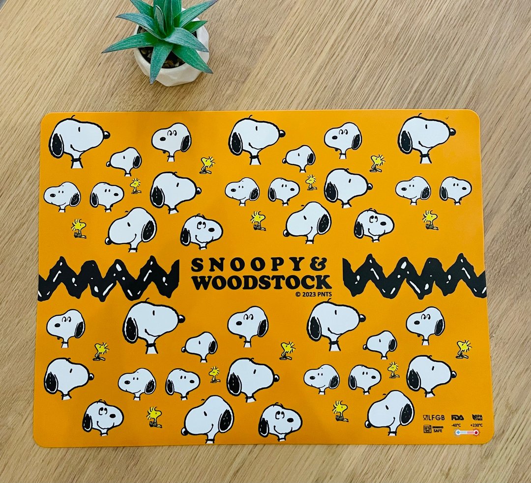 SNOOPY 史努比食品级硅胶餐垫 PEANUTS正版授权(橙色) - 餐垫/桌巾 - 硅胶 橘色