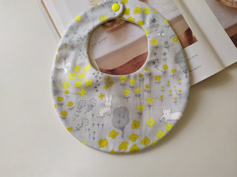 口水怪系列 防水围兜 灰底花园 后扣围兜  口水巾 防水层围兜 - 围嘴/口水巾 - 棉．麻 多色