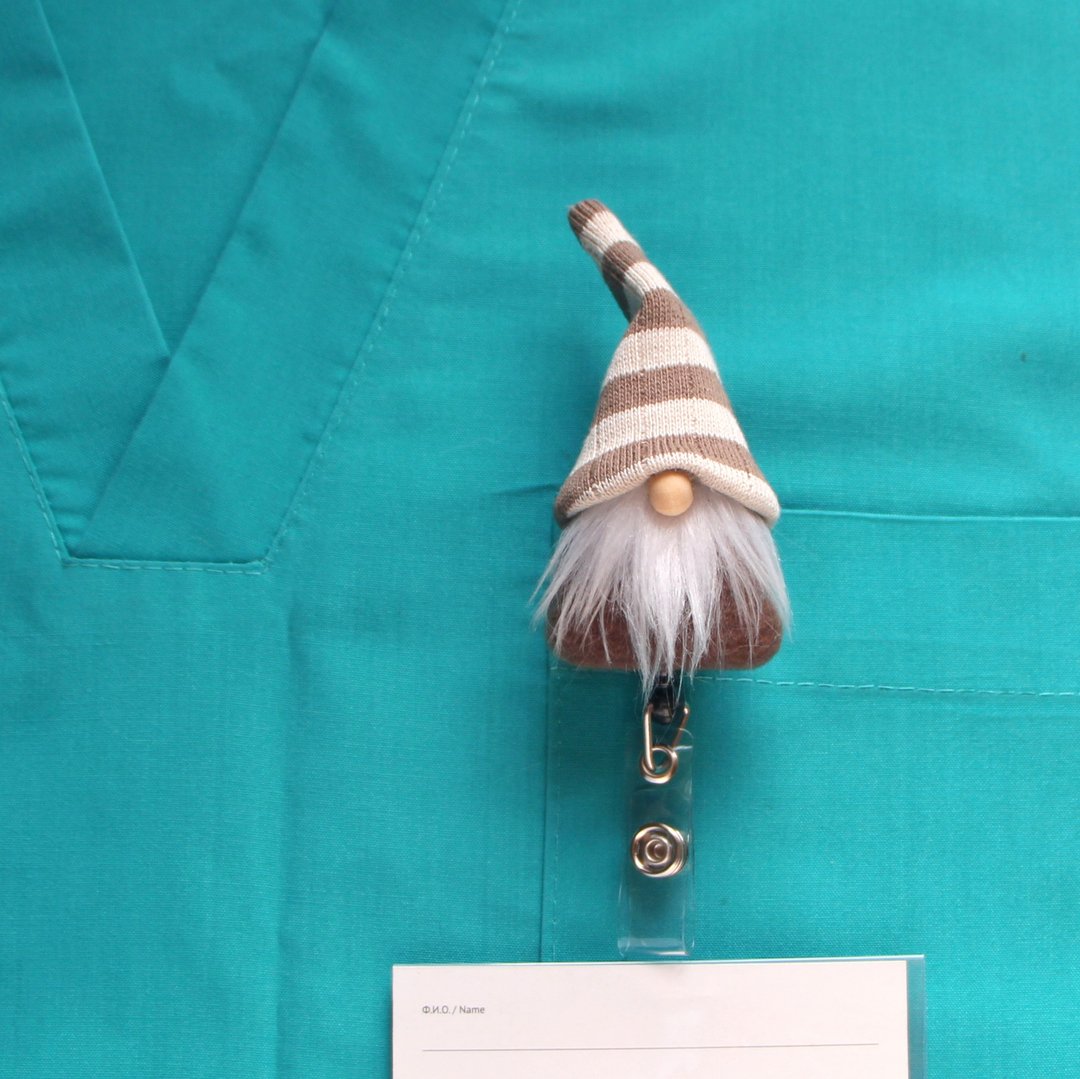 Funny badge reel gnome  Nurse Badge Reel  Doctor Badge Reel Retractable - 徽章/别针 - 棉．麻 咖啡色