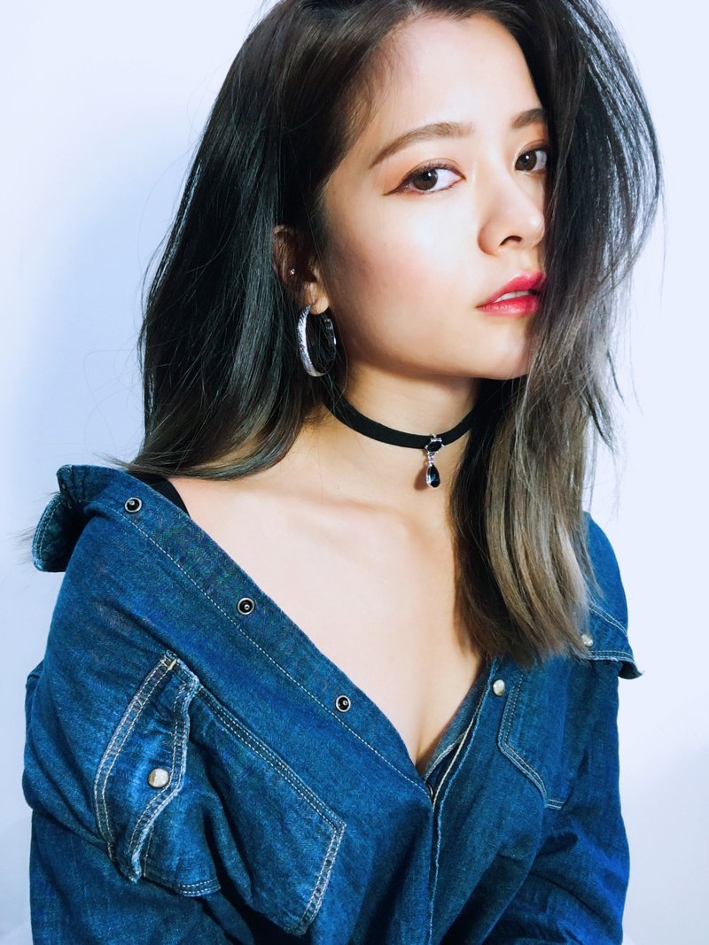 黑色六爪钻挂深蓝坠颈链 - 项链 - 其他材质 黑色