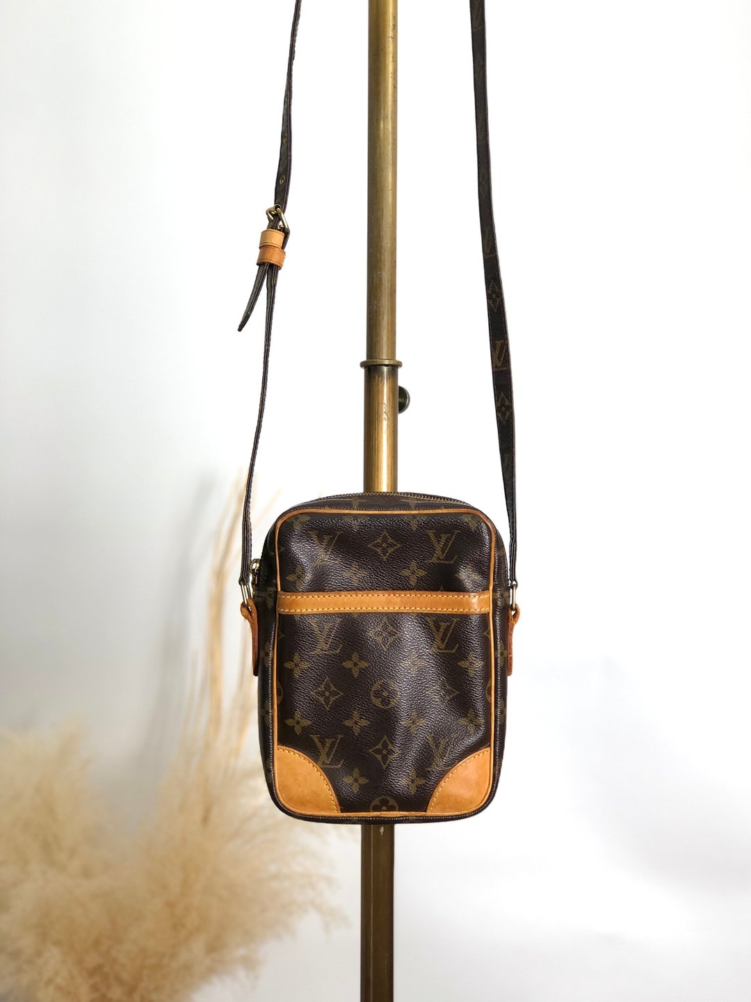 【日本直送 名牌中古包】LOUIS VUITTON 路易威登 Monogram 经典斜背包 棕色 PVC 皮革 Danube 3e3khr - 侧背包/斜挎包 - 真皮 咖啡色