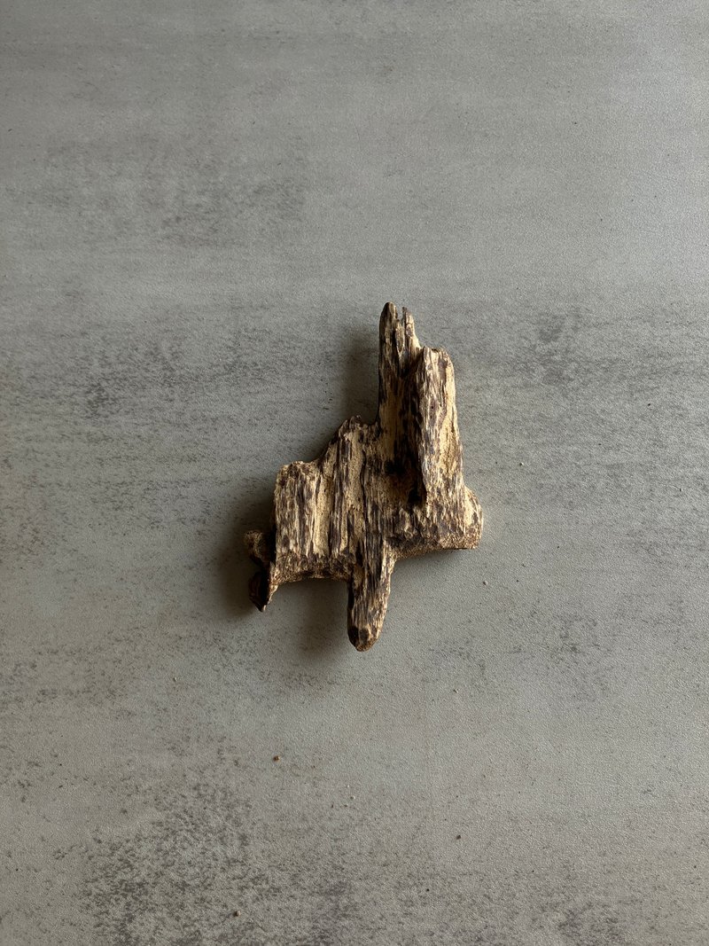 野生芽庄沉香老料S42(8.5克) - 香薰/精油/线香 - 木头 