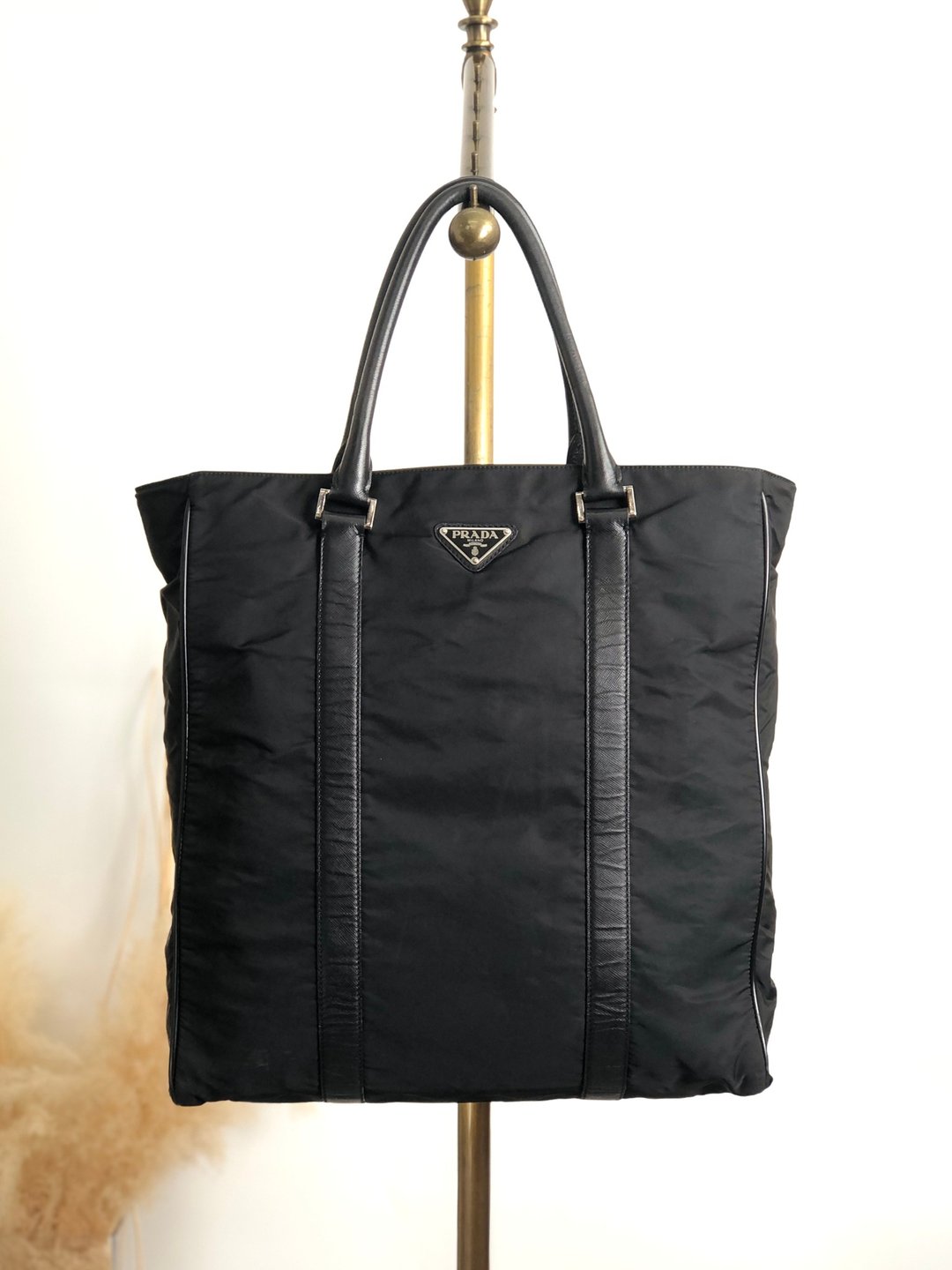 【 VintageShop solo 日本直送中古包专卖店 】PRADA 普拉达 托特包 黑色 三角标志 尼龙 皮革 vintage 古董 syxbuh - 手提包/手提袋 - 尼龙 黑色