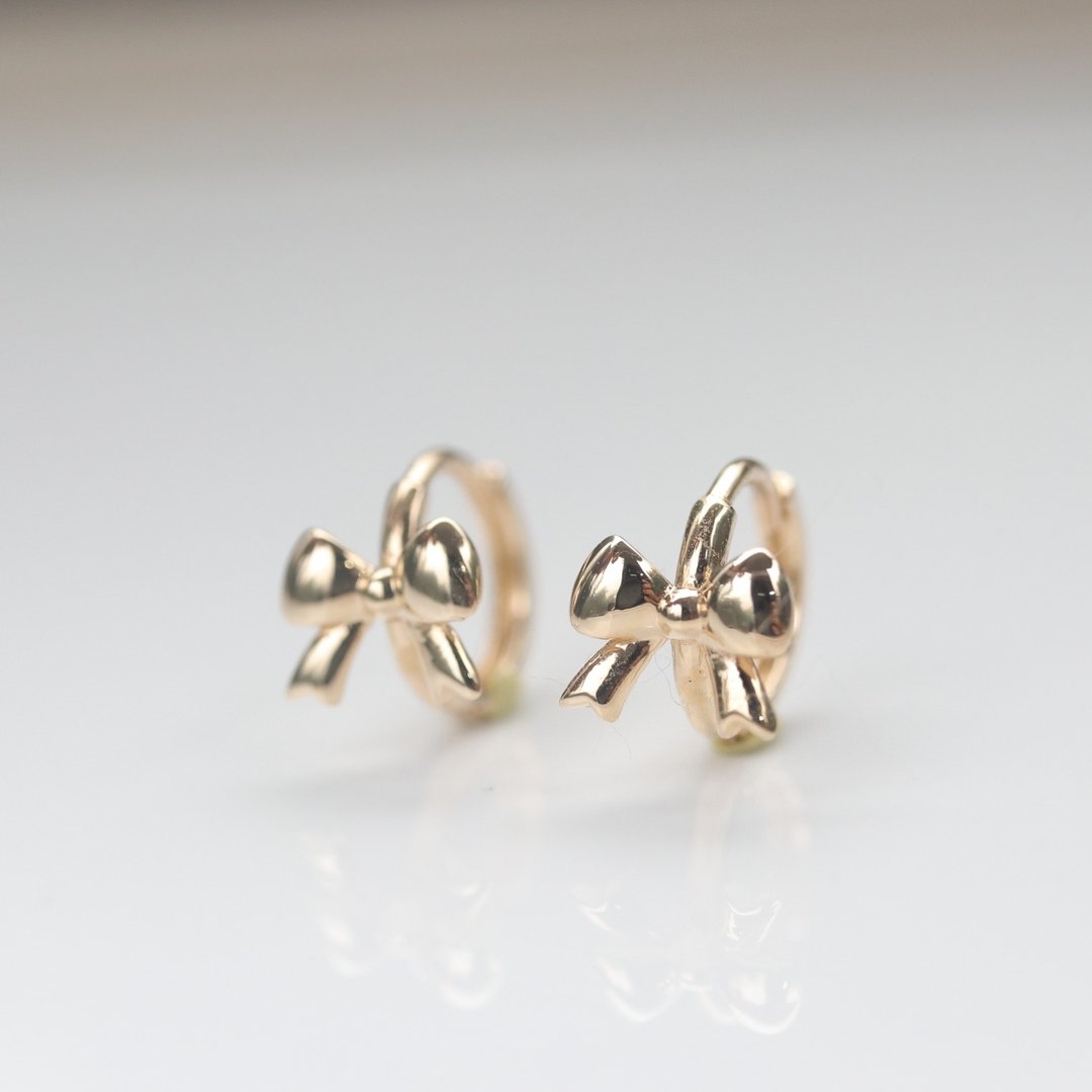 14K Gold Butterfly Lock Earring 金蝴蝶结耳扣耳环 - 耳环/耳夹 - 贵金属 金色