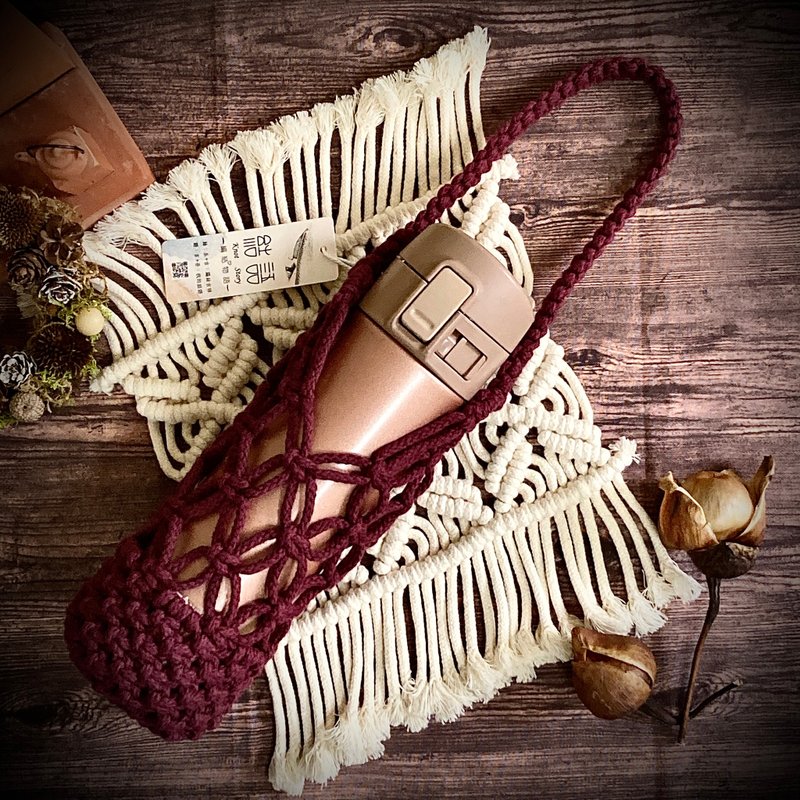 结语-心倚窗花手提水壶/杯套-酒红色 - 随行杯提袋/水壶袋 - 棉．麻 