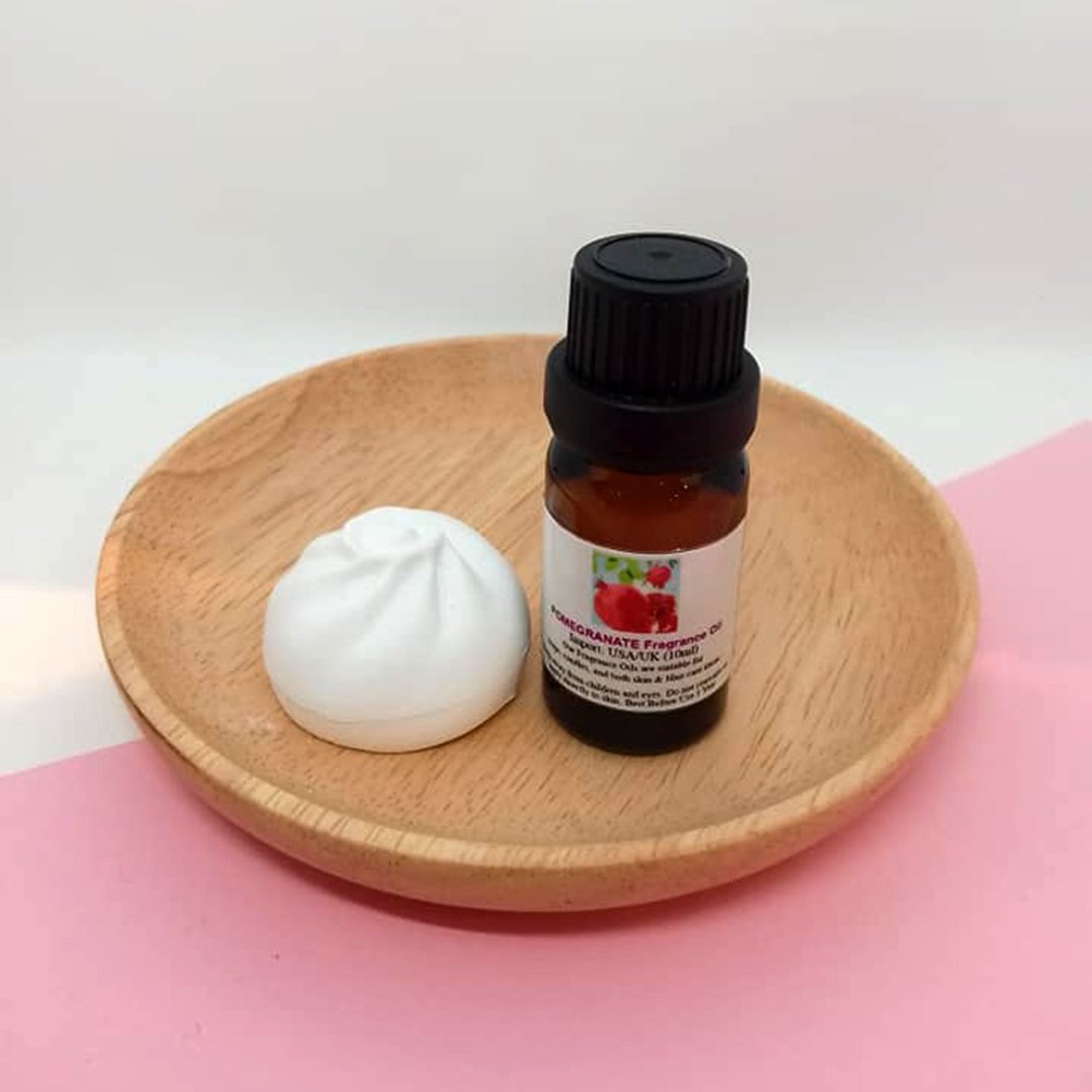 造型扩香石配香薰油(石榴香) - 香薰/精油/线香 - 其他材质 红色
