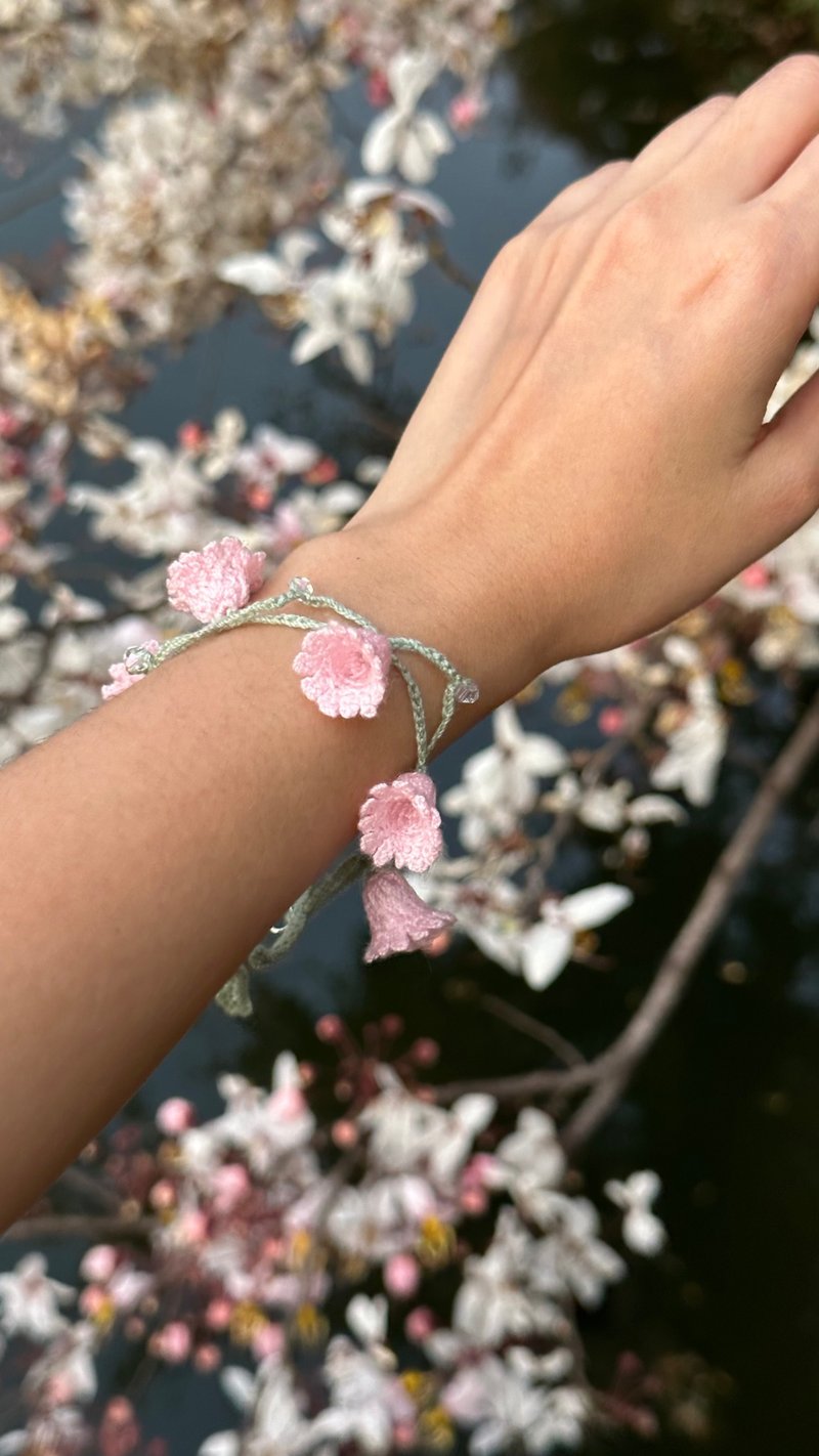 Lily of the valley crochet bracelet BLUSH - 手链/手环 - 绣线 粉红色