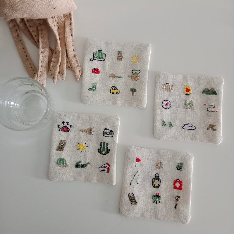 Camping coaster set 4PCS hand embroidered 100% cotton fabric - 杯垫 - 棉．麻 白色