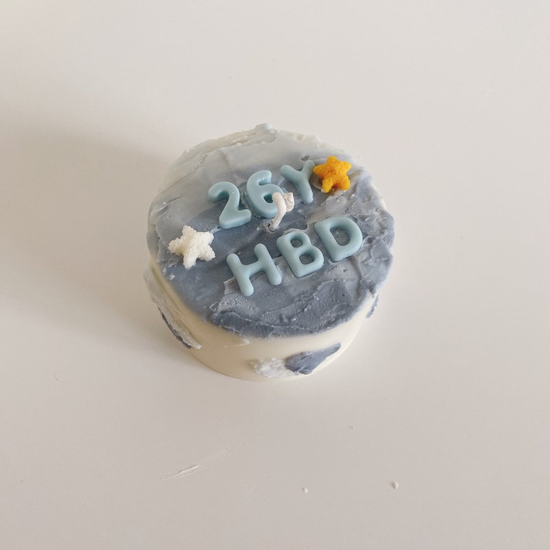 08:22 Candle Lab | 定制化四寸抹面生日蛋糕 香氛蜡烛 手工蜡烛 - 蜡烛/烛台 - 蜡 蓝色