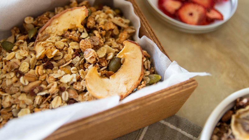 纯素枫糖谷物水果片燕麦 - 谷物麦片 - 新鲜食材 橘色