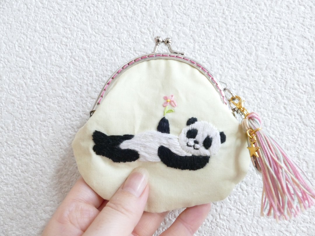 Embroidery mini spicy panda yellow X pink gold with tassel - 零钱包 - 棉 黄色