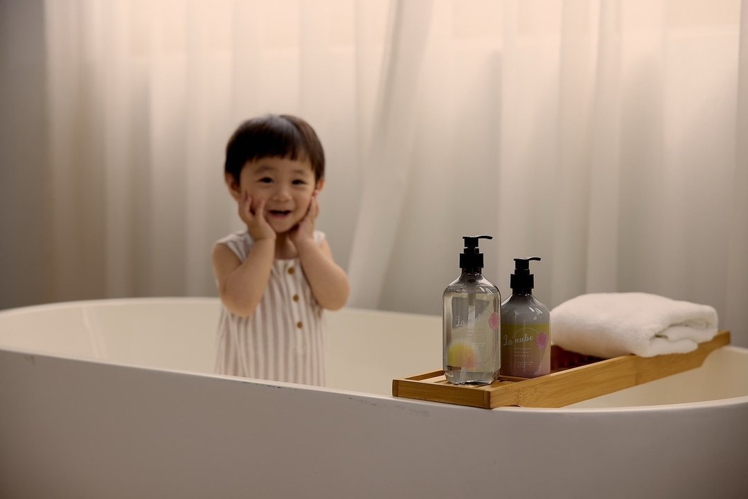 La nube精油沐浴系列  身体乳 - 晨曦 500ml - 香薰/精油/线香 - 精油 