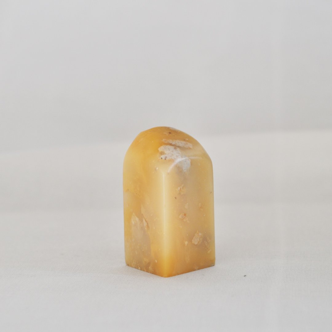 【客製】姓名印章闲章手工篆刻昌化田黄小素章 - 印章/印台 - 石头 黄色