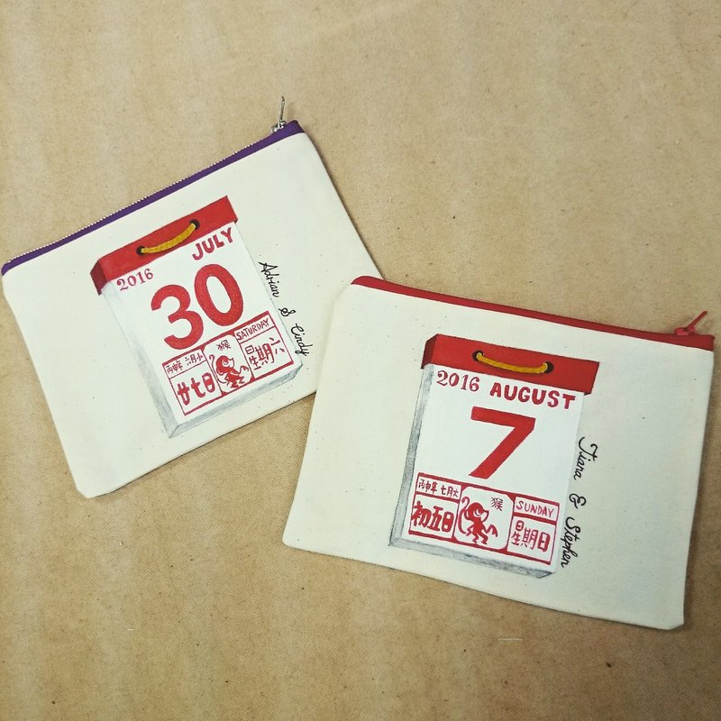 手绘怀旧日历万用包 收纳包 零钱包 - 化妆包/杂物包 - 棉 白色