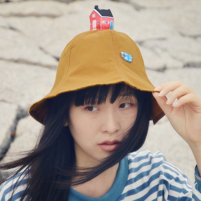 个性手作渔夫帽 山顶小房子 纯棉休闲遮阳帽 - 帽子 - 棉．麻 咖啡色