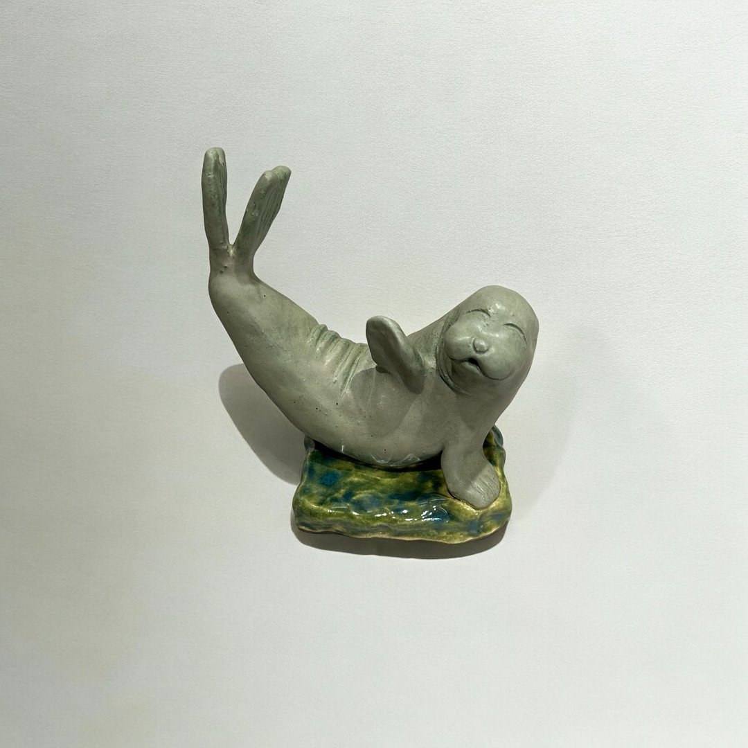 【 カク制陶 】手工陶制 戏水小海豹 手工摆饰 / 公仔 / 雕像 - 摆饰 - 陶 蓝色