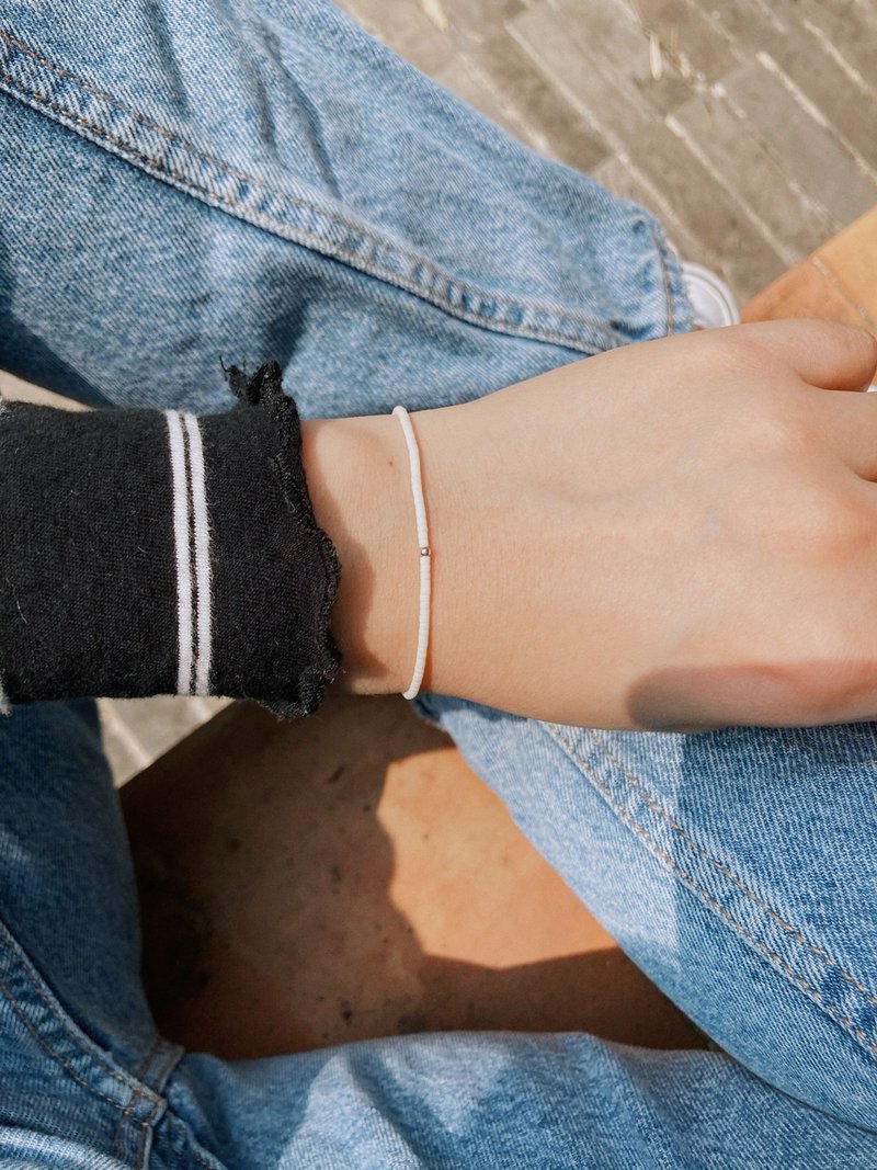 清新极简时尚风白色细手链 summer vibe海边假期叠戴气质百搭手链 - 手链/手环 - 银 白色
