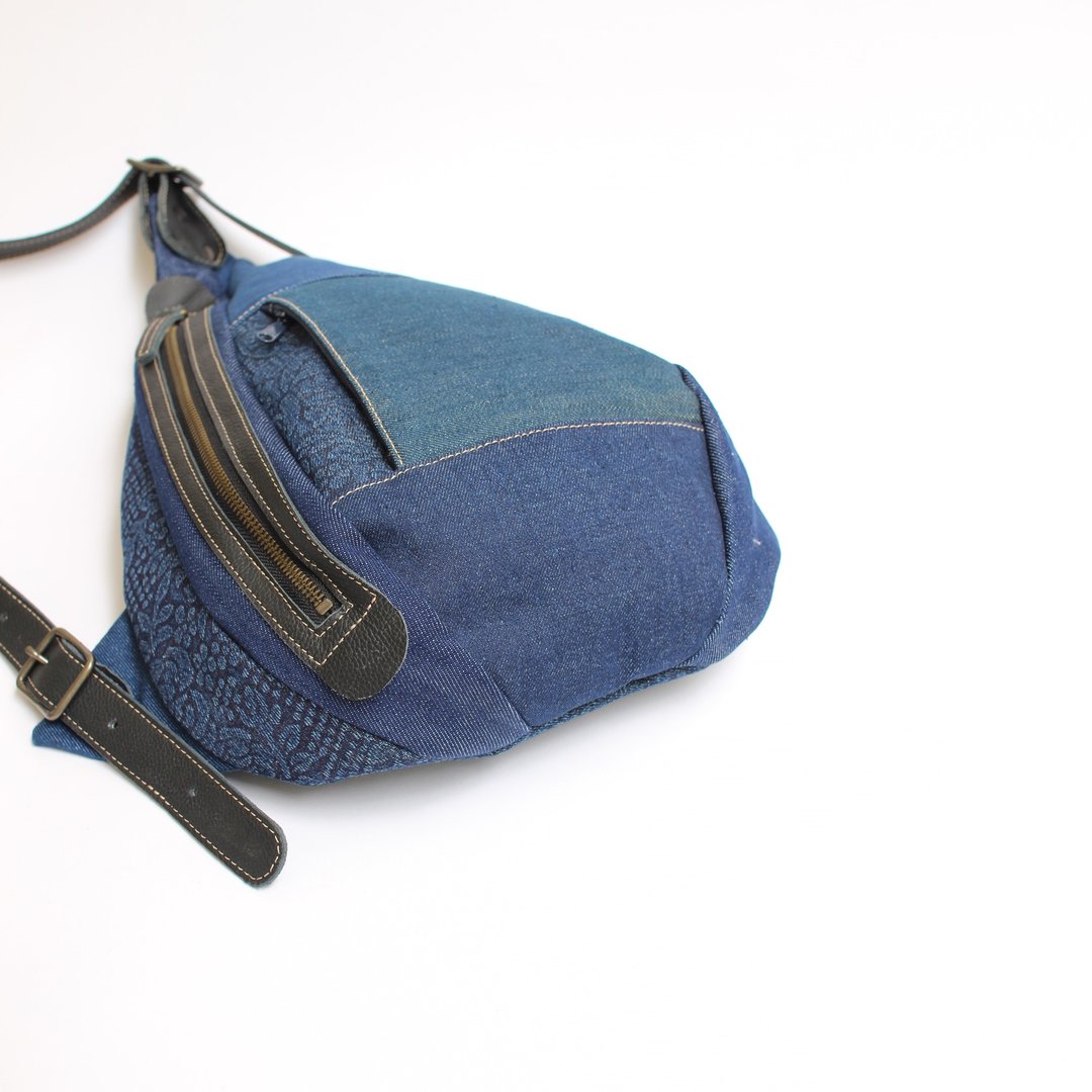 Made-to-order / Body bag Denim patchwork - 后背包/双肩包 - 棉 蓝色