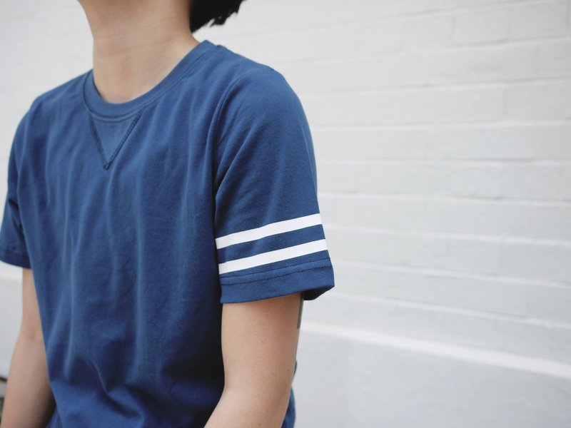 学院风条纹短T/纯棉/素色/情侣款/中性/礼物/简约/夏日/圆领 - 中性连帽卫衣/T 恤 - 棉．麻 白色