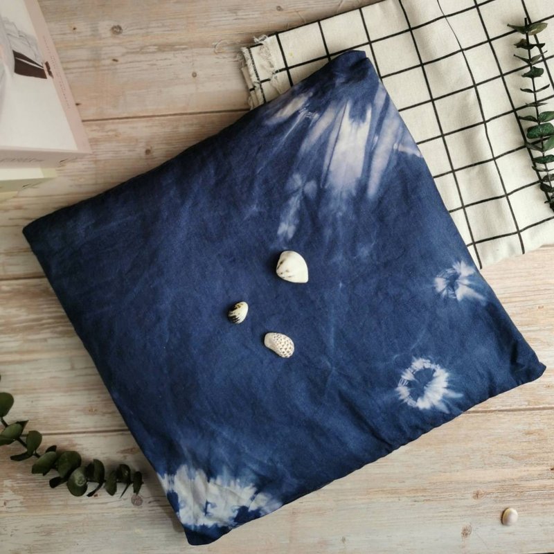 下班随手作 | 蓝染识别证件套与午睡枕 - 编织/羊毛毡/布艺 - 羊毛 