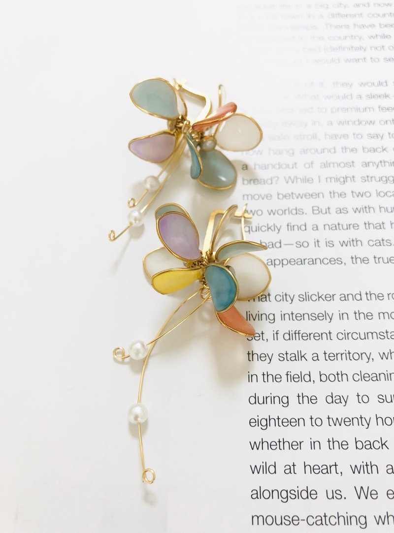 飞舞的色彩(Flying color) 元素精灵 手工饰品 树脂耳环  925纯银 - 耳环/耳夹 - 树脂 多色