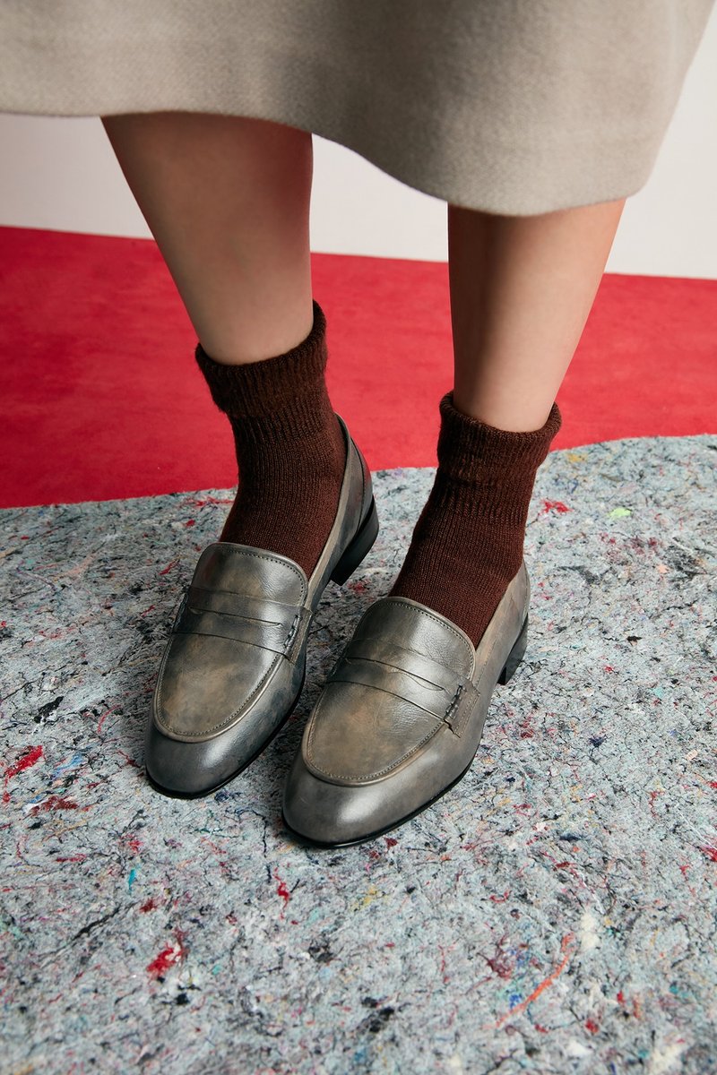 H THREE PENNY乐福鞋 / 平底 / 中灰 - 女款牛津鞋/乐福鞋 - 真皮 灰色