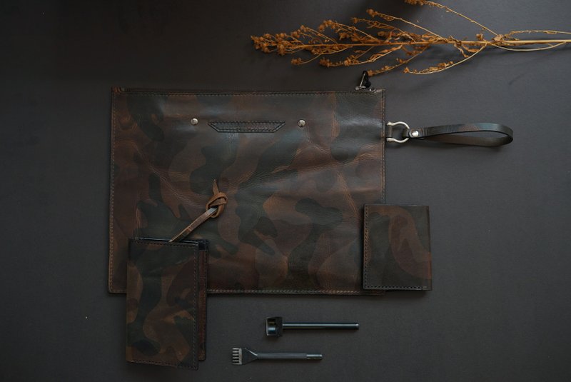 手工制皮革手拿包/斜背小包/斜背包/护照包/订造礼物,圣诞礼物 - 手拿包 - 真皮 黑色