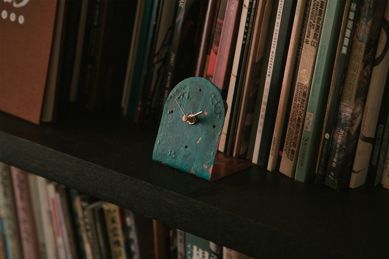 Atelier Mate X 缓慢制作 - 铜绿小桌钟 - 时钟/闹钟 - 铜/黄铜 绿色