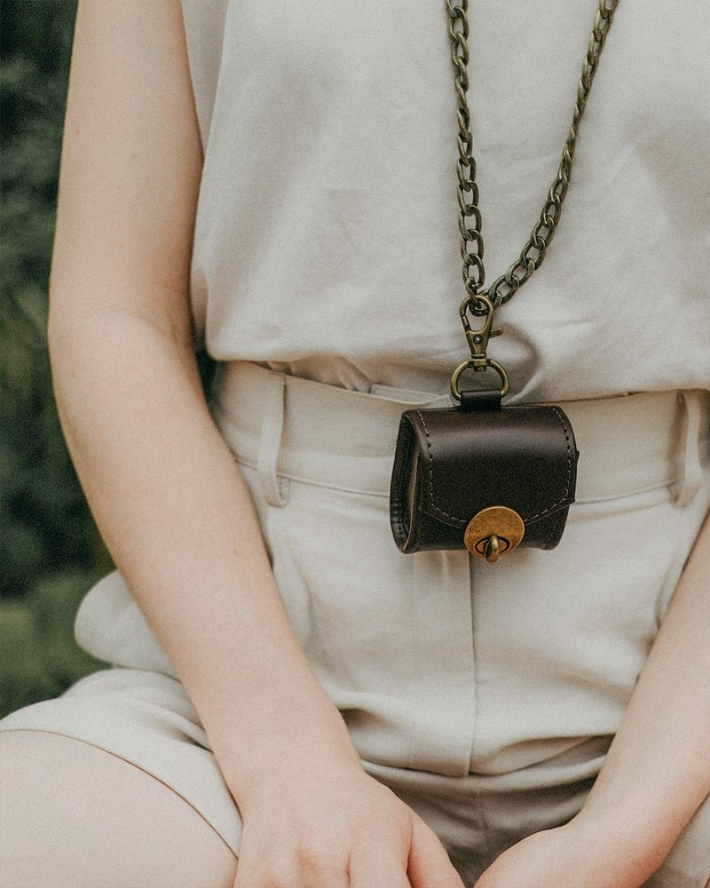 AARON 迷你可爱Airpods真皮耳机保护套 棕色 - 其他 - 真皮 咖啡色