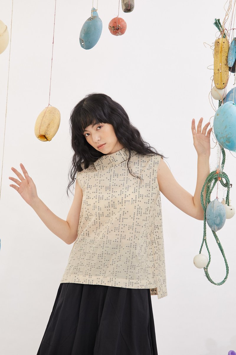 密码格纹提花单翻领无袖上衣_公平贸易 - 女装上衣 - 棉．麻 卡其色