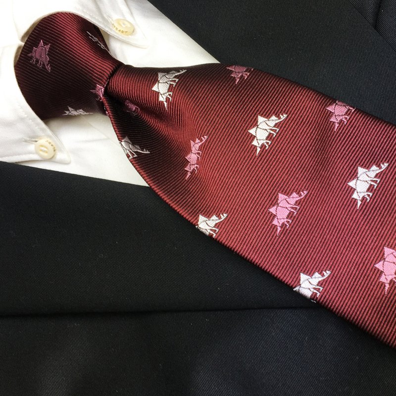 Stegosaurus pattern tie Red necktie - 领带/领带夹 - 丝．绢 红色