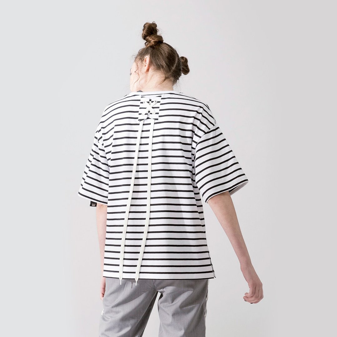 【中性款】 宽松落肩 背后绑带 短袖t-shirt / 白黑条 - 女装上衣 - 棉 白色