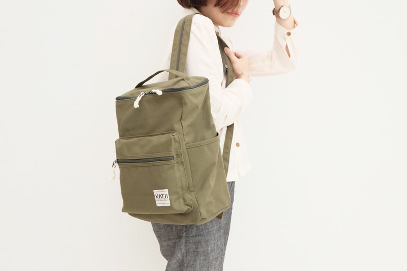 BUCKET BEAM BAG : GREEN COLOR - 后背包/双肩包 - 其他材质 绿色