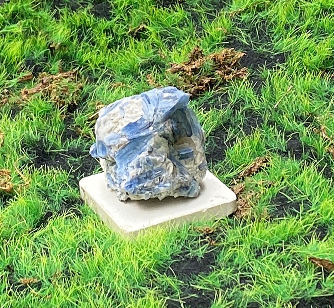 天然原矿蓝晶石共生金云母 疗愈 招财 沟通 表达 观察力 快速出货 - 摆饰 - 水晶 多色