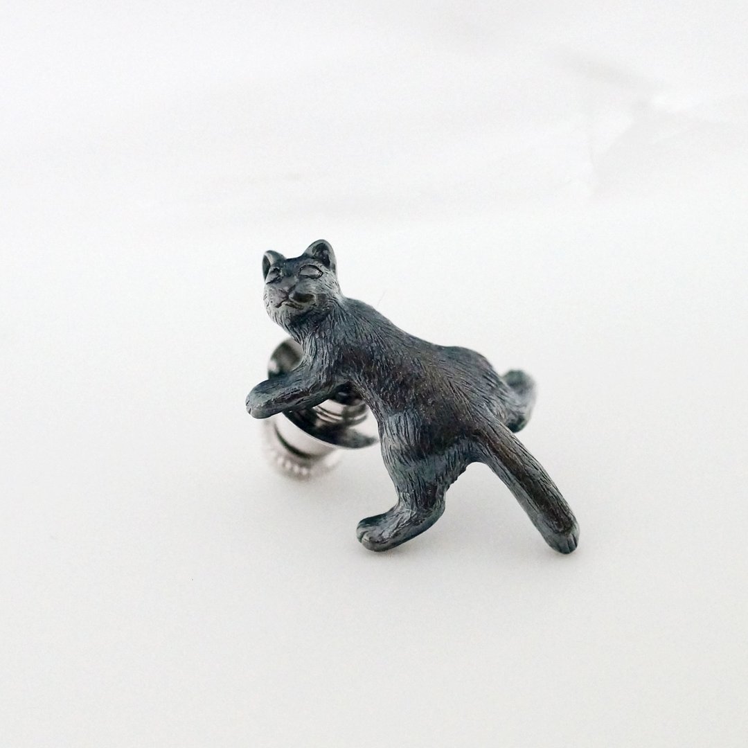 Turning cat pin brooch black cat - 胸针 - 纯银 黑色