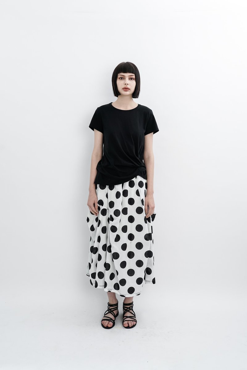 简约扭结。黑色针织上衣。春夏 | Ysanne - 女装 T 恤 - 棉．麻 黑色