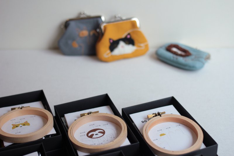 锦物生活刺绣口金零钱包体验课－猫咪/骆驼择一【 1 人成团】 - 编织/羊毛毡/布艺 - 棉．麻 