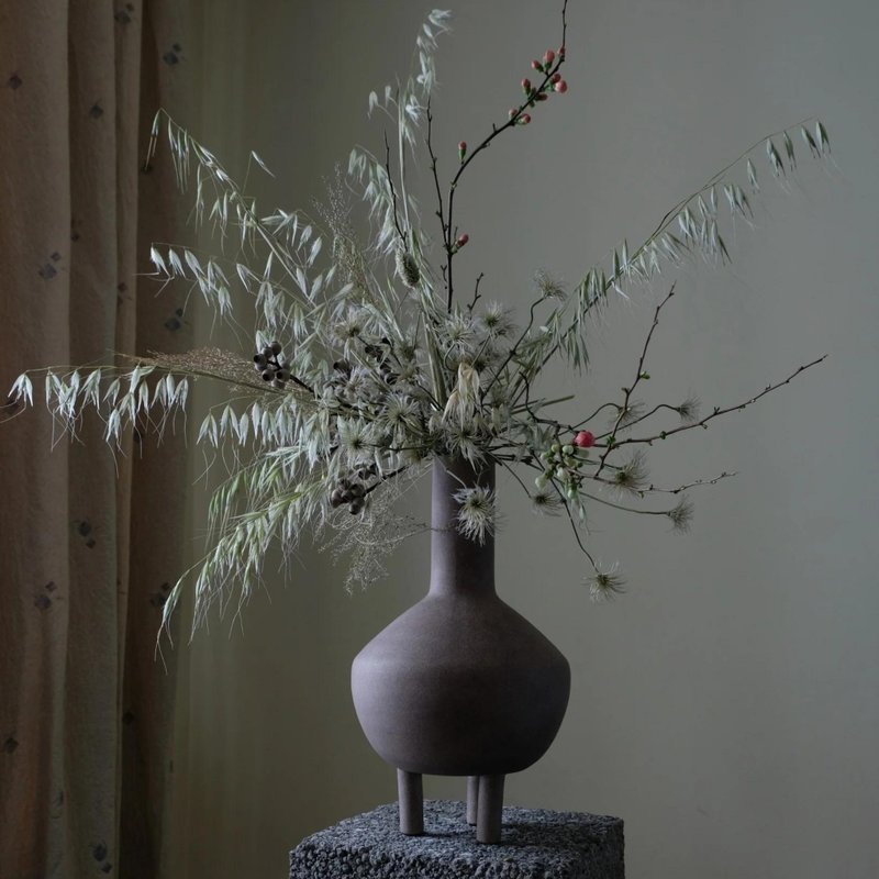 Duck Vase Fat - 陶 花器 - 花瓶/陶器 - 陶 卡其色