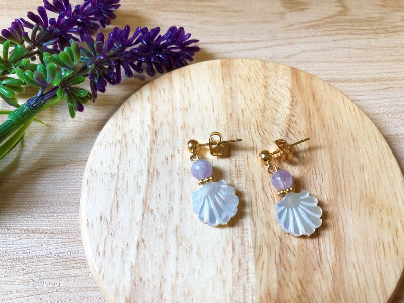 Anniewhere | 裙摆摇摇 | 白贝粉贝耳环 (可改夹式 纯银) - 耳环/耳夹 - 宝石 粉红色