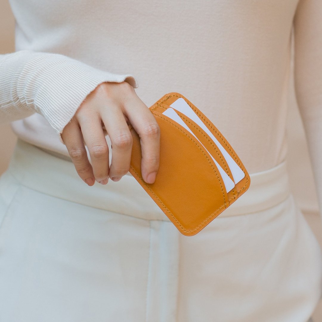 ARCH 2.0 card holder in Mango yellow - 皮夹/钱包 - 真皮 黄色