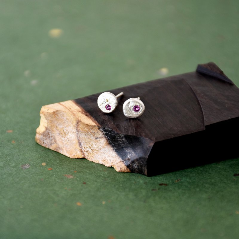 手制陨石造形925银配紫色玫瑰石榴石耳钉耳环 // 天然宝石 - 耳环/耳夹 - 宝石 紫色