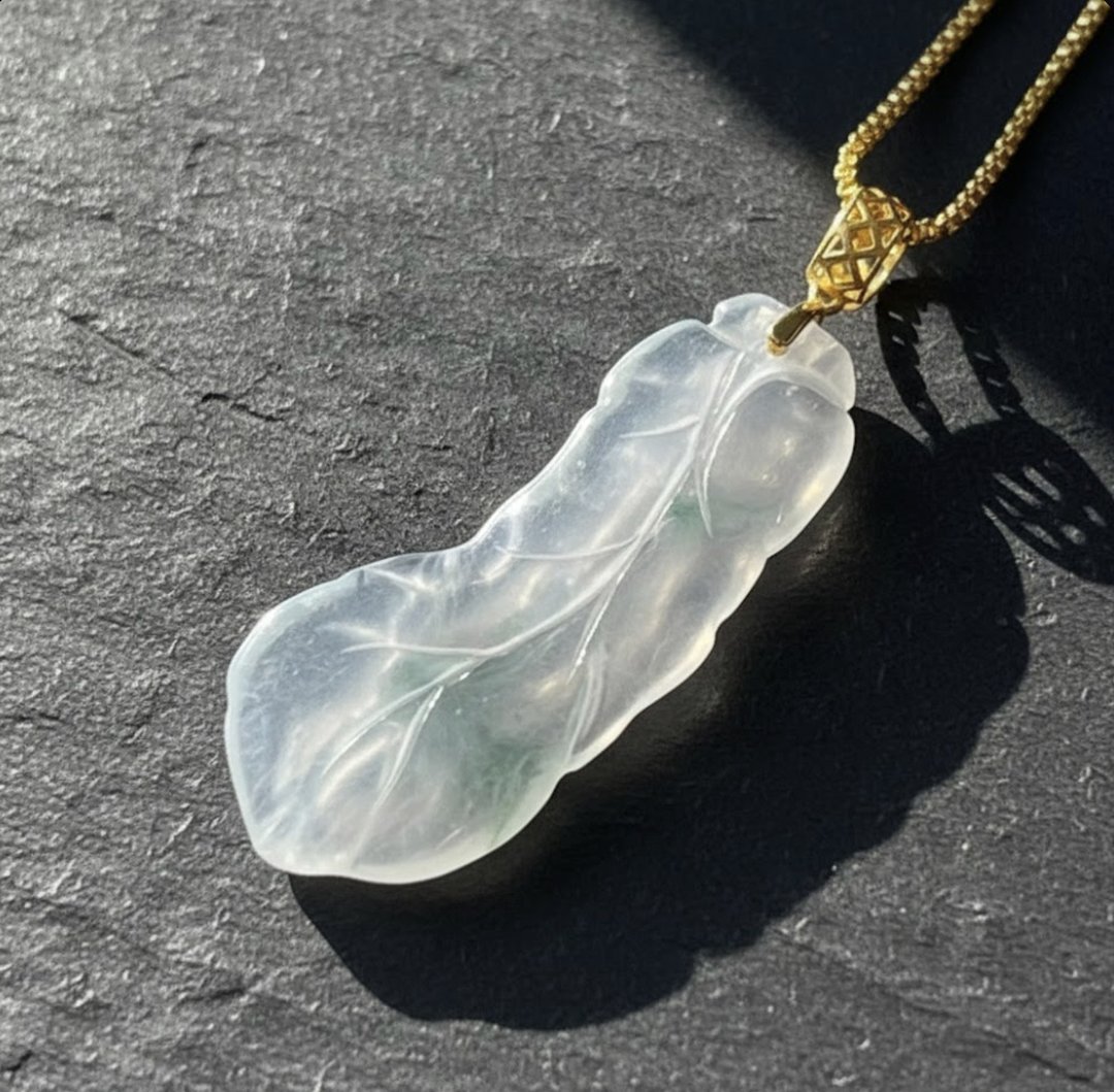 冰种飘蓝花翡翠叶子项链 18K 金坠头 | 天然缅甸玉翡翠 A 货 | 送礼 - 项链 - 玉石 白色