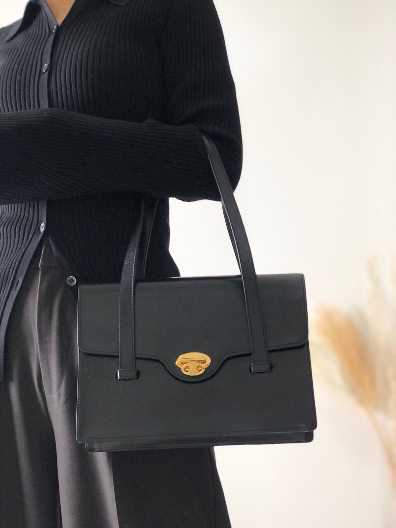 【日本直送，名牌二手包装】CELINE Triomphe 皮革翻盖手提包黑vintage复古老款 zgtbg6 - 手提包/手提袋 - 真皮 黑色