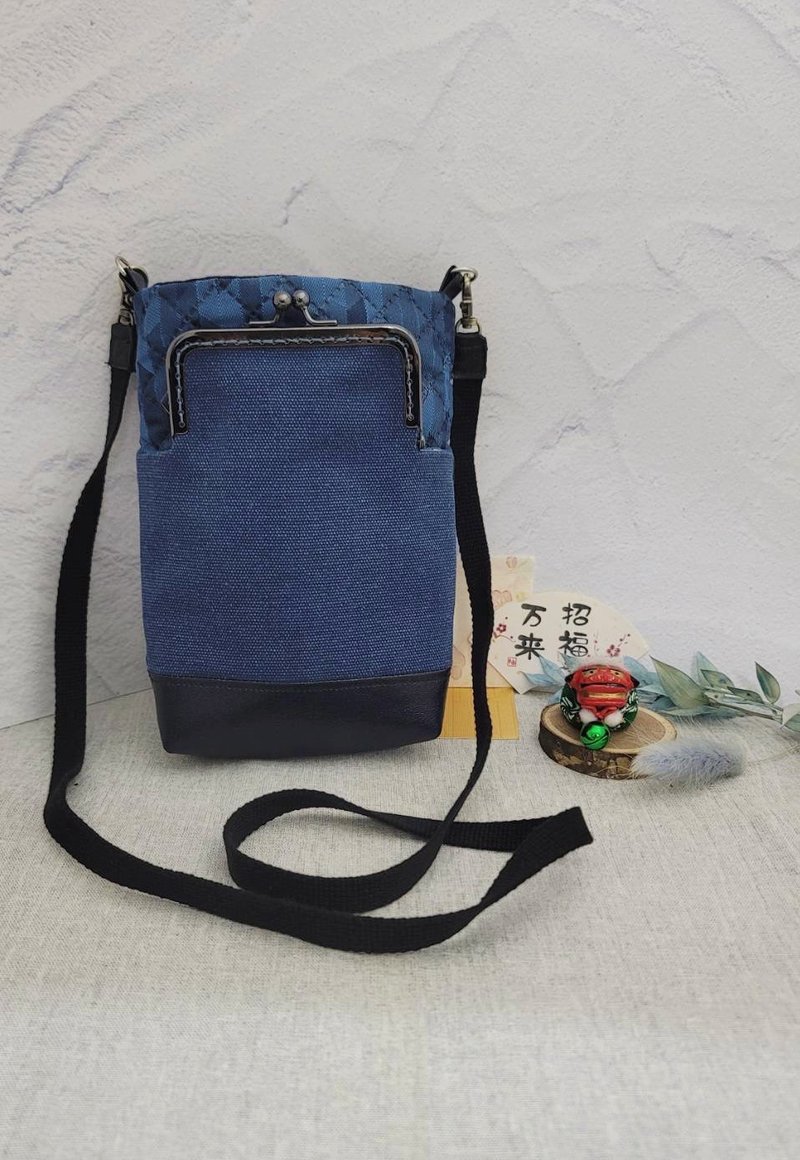三隔层万用口金包 旅行用随身包 斜背包 手机包 护照包 - 侧背包/斜挎包 - 棉．麻 蓝色
