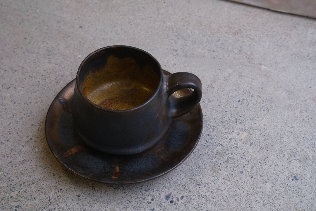 【一冬人】铜金黄黑曜把手杯盘组- 陶器 陶杯 酒杯 咖啡杯 茶 - 其他杯子 - 陶 黑色