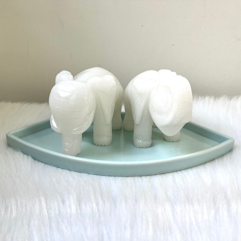 招财吸水象连如意盘 | 水晶 | 水晶摆件 - 摆饰 - 水晶 白色